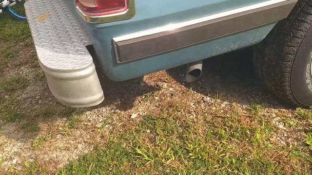 86 Dodge Truck D100 Flowmaster True Dual exhaust . A little cold. смотреть онлайн