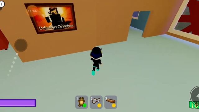 the guy came throught the window! roblox break in story /not so scary смотреть онлайн