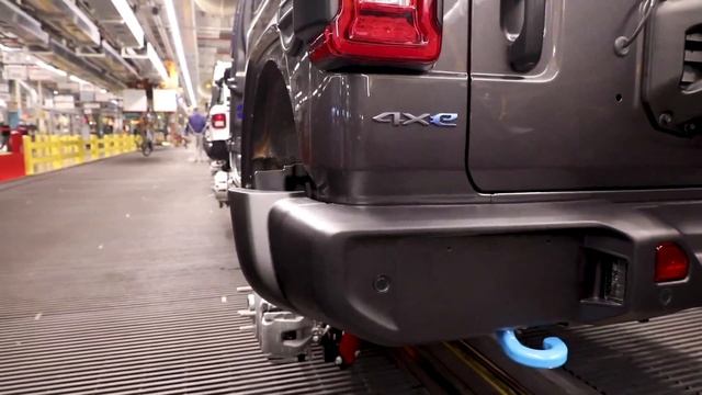 The Production of the First Wrangler 4xe | Steve Landers CDJR смотреть онлайн