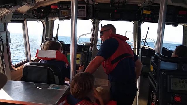 USCG Station Maui with Cub Scouts Pack 81 Makawao Elementary смотреть онлайн