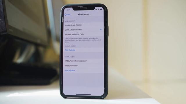 How to block websites on iPhone without using any app (Safari/ Chrome) смотреть онлайн