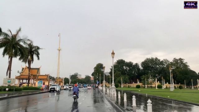 Driving While Rain Around The Khmer Royal Palace смотреть онлайн