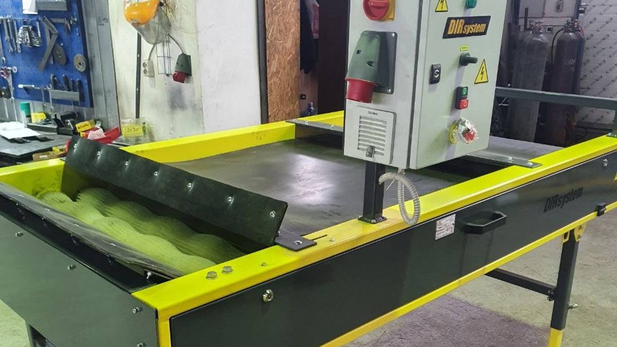 Машина сухой очистки для корнеплодов (с или без щеточного прижима), на 10 или 16 роликов МСО-16 смотреть онлайн