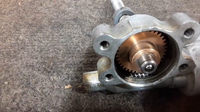 1965 Chrysler New Yorker power seat up/down gearbox removal and inspection смотреть онлайн