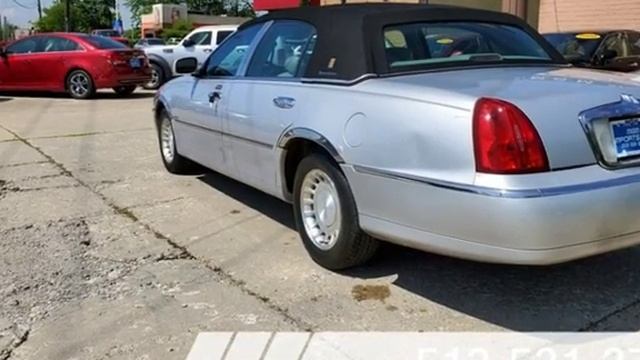 2001 Lincoln Town Car Executive for sale in LOVELAND, OH смотреть онлайн