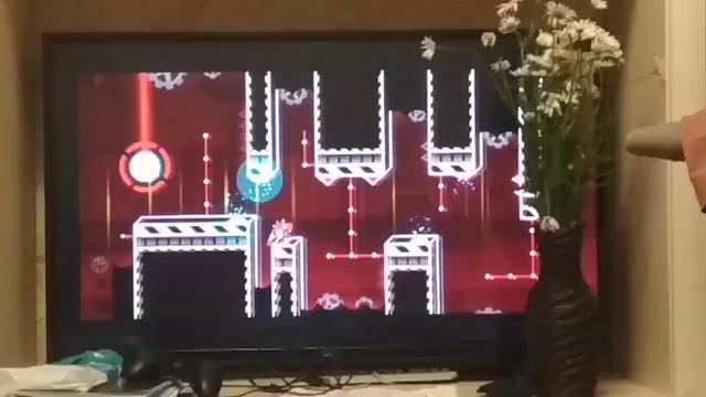 Geometry Dash on TV specific gaming experience смотреть онлайн