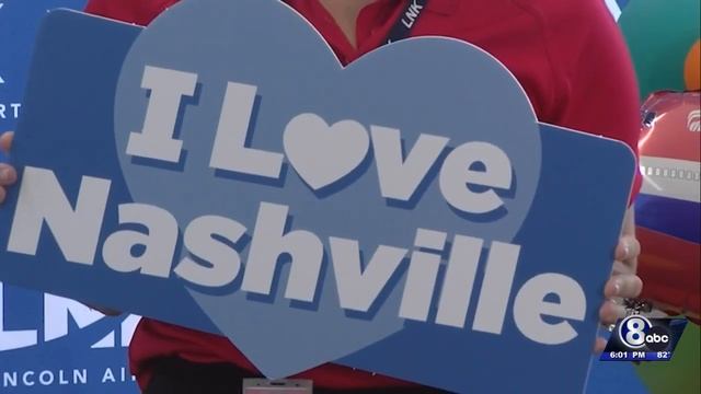 Lincoln's airline Red Way says ticket sales are up смотреть онлайн