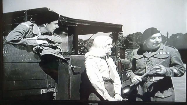 the young Danna dors star's in frank Randell's film it's a grand life. смотреть онлайн