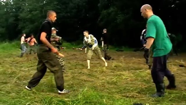 Tolpar, Yahroma 2008. Knifefighting training exercise. Reaction.
