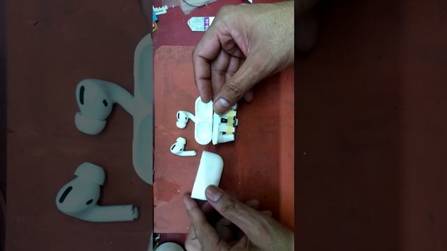 Airpods Pro Case Disassembly And assembly Very Easy смотреть онлайн
