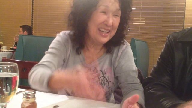 My Mom on Apple Pie смотреть онлайн