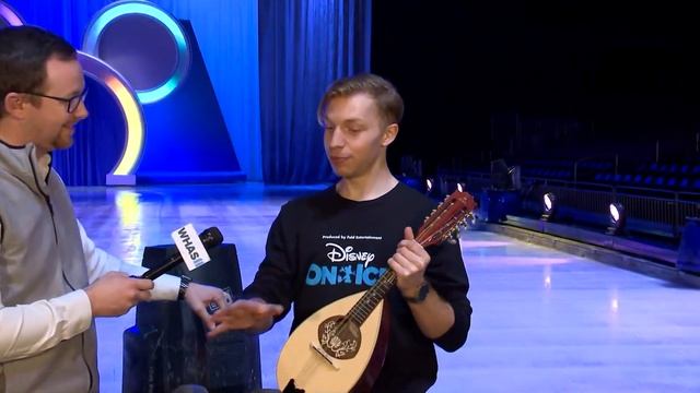 'Disney On Ice' to slide into the KFC Yum! Center in Louisville this weekend смотреть онлайн