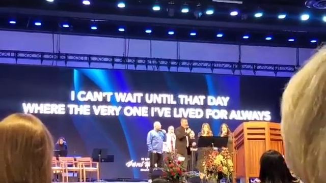 Clip of Family Singing at Mac McCartys Service смотреть онлайн