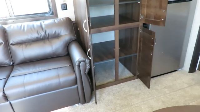 (Sold) 2018 Jayco 40BHTS Bungalow Middle Bonus Room or Bunkhouse Destination Park Model смотреть онлайн