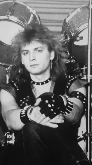 Первая HMR группа в СССР ПРЕОДОЛЕНИЕ  песня «ПРЕОДОЛЕЙ!» ( январь 1985г.)