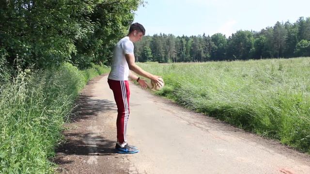 красивый способ как поднять МЯЧ / УДИВИ ВСЕХ!