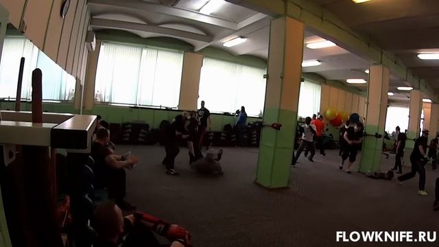 Поток: подсечка в ножевом бою смотреть онлайн