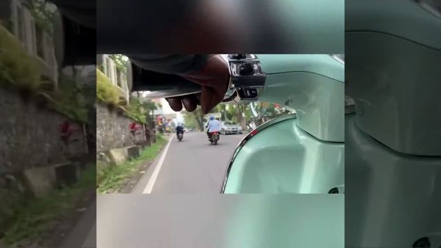 VESPA PRIMAVERA - SHOOT ON IPHONE XS MAX смотреть онлайн