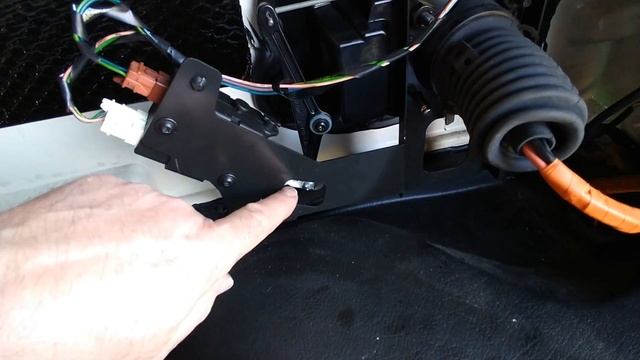 Mia Electric is "flat & wont charge". I need your help with this one??? смотреть онлайн