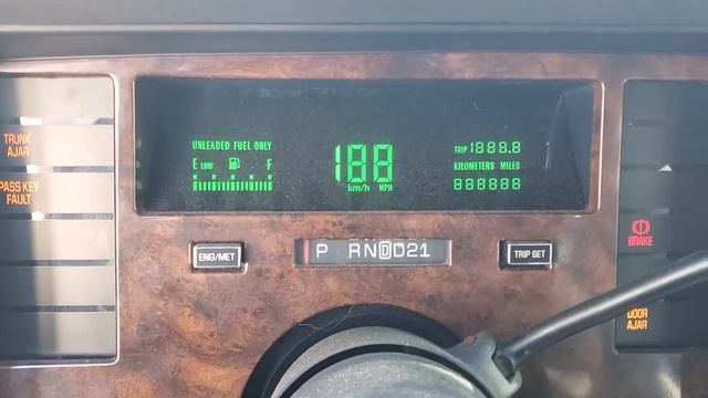 94 Cadillac Fleetwood beater lives! смотреть онлайн