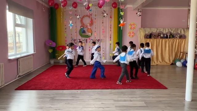Танец Моряки. Балабақша ериеңгілік биі