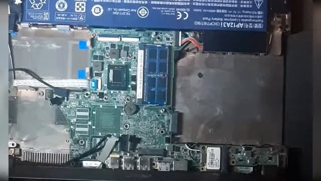 Disassembling, Cleaning & Assembling of a Broken Laptop | Installing OS (Lubuntu Linux) Using VB смотреть онлайн