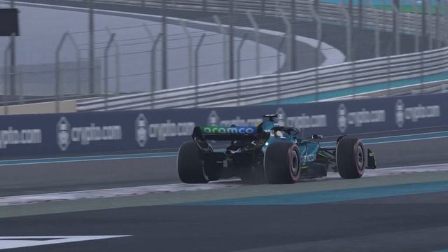 Moments fort d'une course avec l'aston martin de VETTEL смотреть онлайн