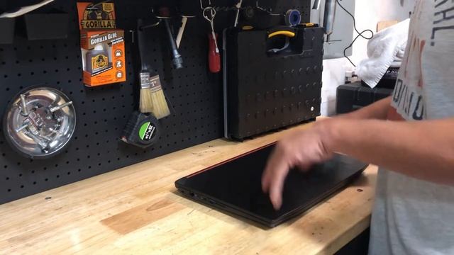 How to clean a laptop! Quick and easy! смотреть онлайн