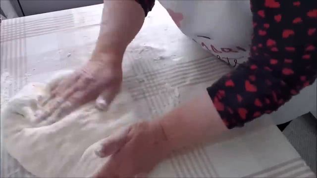 Готовим баурсаки в казане во дворе!Домашняя еда Кухня Рецепты смотреть онлайн