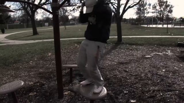 Nike's On My Feet - Mac Miller смотреть онлайн