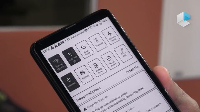 Onyx E-Ink smartphone смотреть онлайн