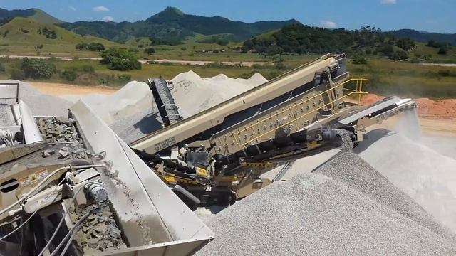 Planta de Britagem Sobre Esteiras - EBAM/Serobrita/RJ - FT2650/FT300DF/GT205S смотреть онлайн