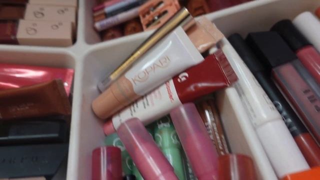 MAKEUP COLLECTION OF A 15 YEAR OLD смотреть онлайн