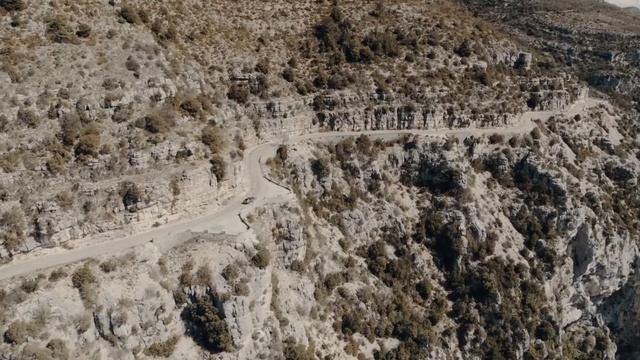 2020 Jaguar XE | Striking Lines.