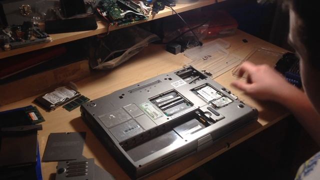 Dell Inspiron 8600 slight teardown I don't install Linux смотреть онлайн