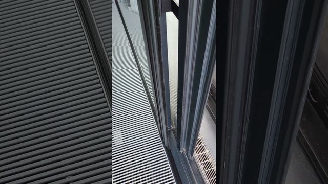 Редкая, но очень эффектная типология - угловое открывание раздвижной двери и москитной сетки смотреть онлайн