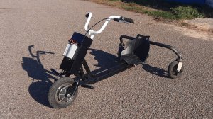 Мотоцикл, легким движением руки превратили в Дрифт-Трайк.