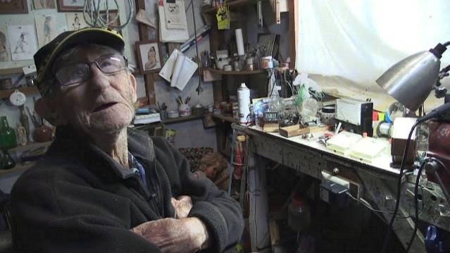 EEVblog #874 - World's Oldest Electronics Hobbyist!