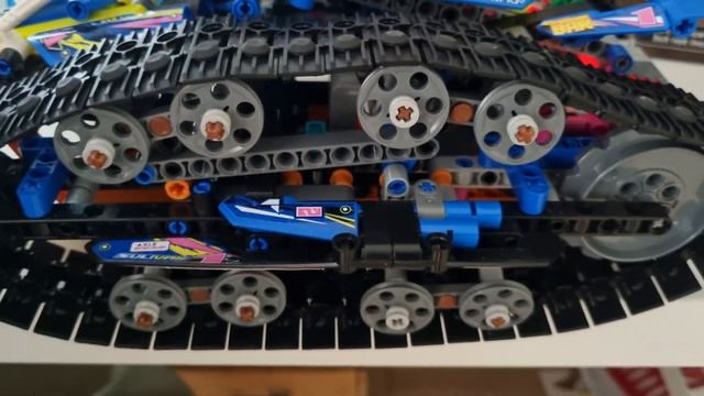 TANITICI ATLAS LEGO® Technic Uygulama Kumandalı Dönüşüm Aracı 42140 смотреть онлайн