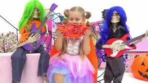 Диана и Рома день рождения Диана и Рома играют в 🎃 Истории на Хэллоуин!