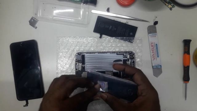 Battery Problem : Easy way to replace the Battery for iPhone 6 Model : 1586 смотреть онлайн