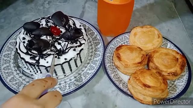 Birthday Treat From Neighbours 🎂🎉 | Sugar n spice food смотреть онлайн