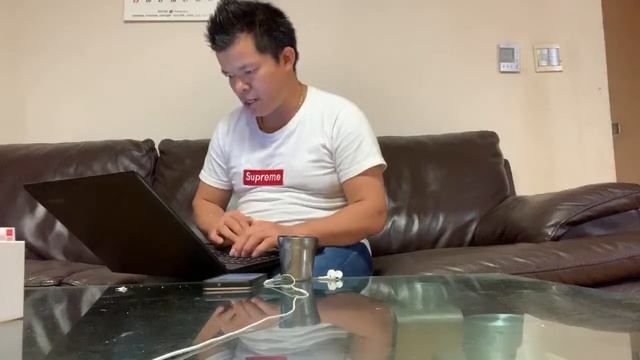 Eating Apple mobile live online now смотреть онлайн