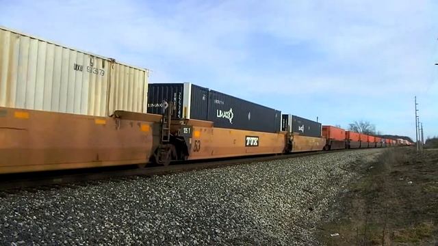 CSX Train Q015 on Jaunary 8, 2012 at County Road 71 смотреть онлайн