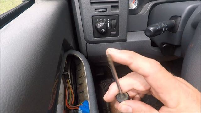 How to Replace 2007 Dodge Ram Window Master Switch Replacement смотреть онлайн