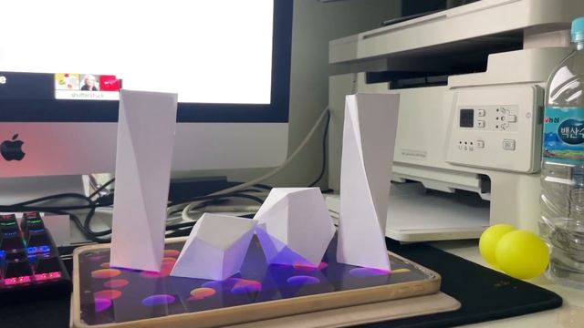Paper polygon models on iPad display смотреть онлайн