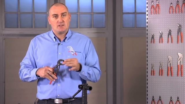 From the KNIPEX workshop: Spring Hose Clamp Pliers смотреть онлайн