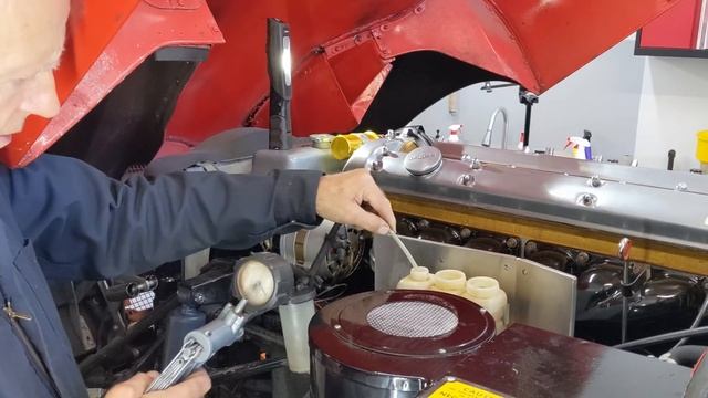 Girling is Back! Brakes and Shocks for my Jaguar E-Type. смотреть онлайн