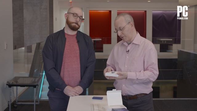 Hands On With the Samsung Portable SSD T7 Shield смотреть онлайн