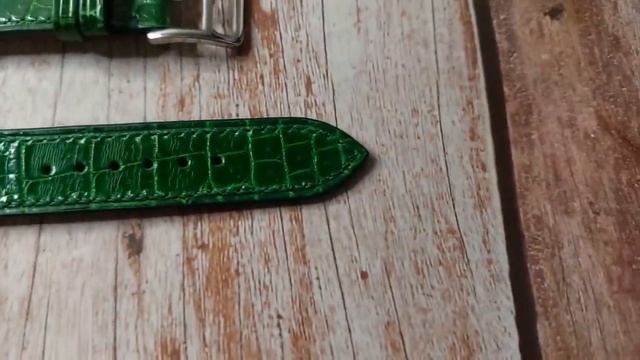 Green Full Grain Crocodile Leather Strap For Apple Watch Series 9 (41mm) смотреть онлайн